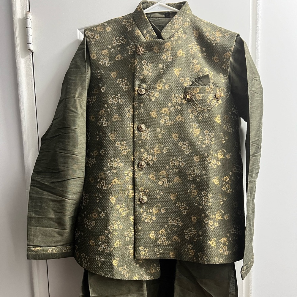 Men’s Punjabi / salwar kamez